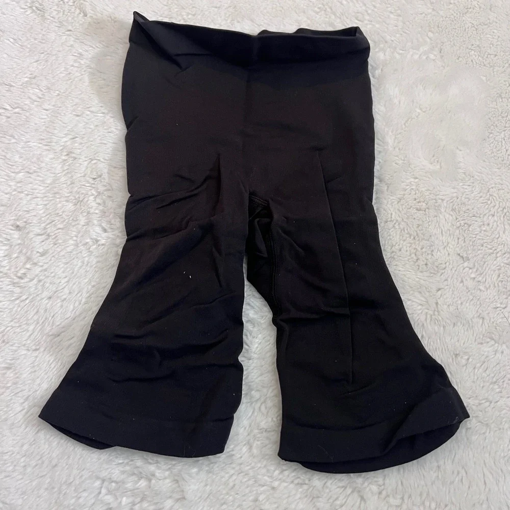 SKIMS Women's Sculpt Short Mid Thigh Open Gusset Onyx Black SH-MTS-0602 Size S/M